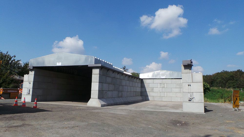 Abri sel ouverture toit découvrable accès chargeuse vrac sans contrainte collectivités DDE / DIR&nbsp; stockage sel déneigement fondant routier