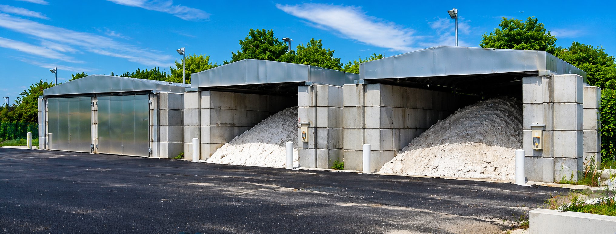 Abri sel toit découvrable rétractable haute performance stockage extérieur collectivités DDE / DIR&nbsp; stockage sel déneigement fondant routier